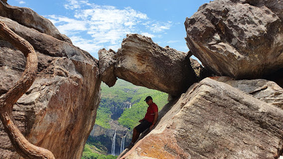 Acesso ao Estacionamento do Mirante da Janela e da Cachoeira do Abismo
