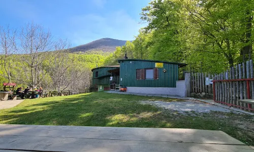 Izletište i skijalište Jarki