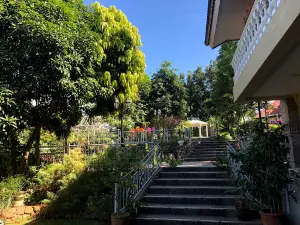 Taal Bayview Bistro Restaurant