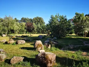 Akmenių dvaras