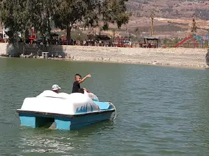 نبع وبحيرة Dardara Land