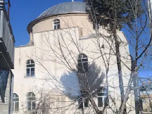 Nadir Cami