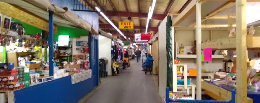 Renninger's Farmer's Market, Auction & Flea Market
