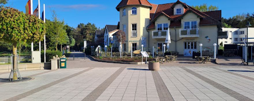 Strand-Vorplatz