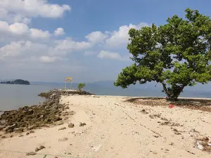 Pantai Queen Artha
