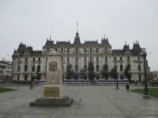 Paseo de los Heroes Navales - Plaza Grau