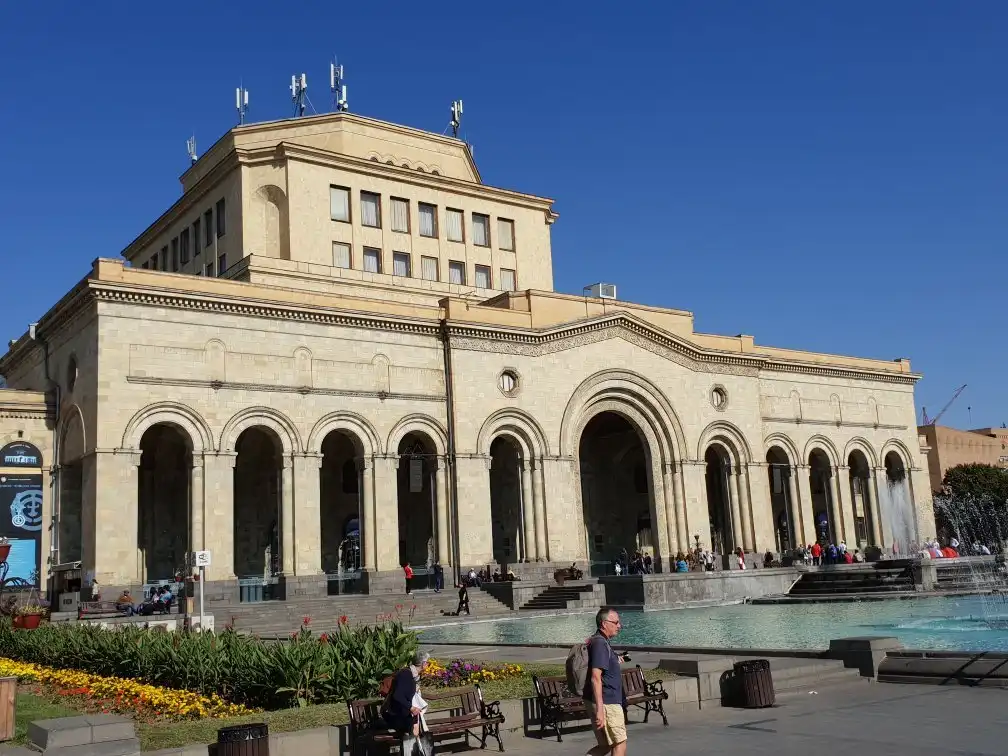 Hotels near History Museum of Armenia