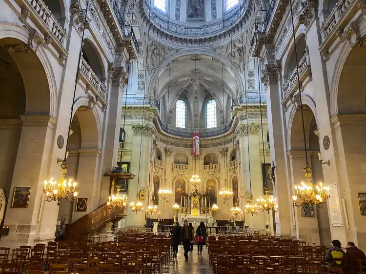 Hotels near Parish Church of Saint-Paul of Saint-Louis