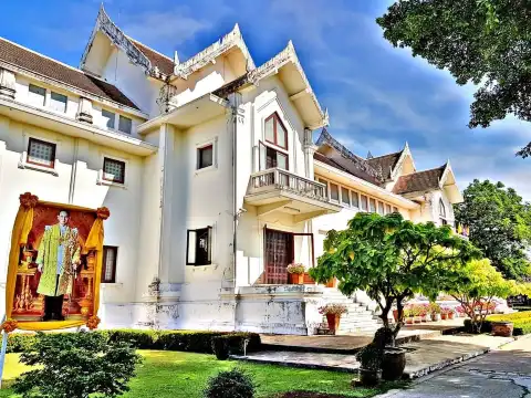 โรงแรมใกล้พิพิธภัณฑสถานแห่งชาติ เจ้าสามพระยา