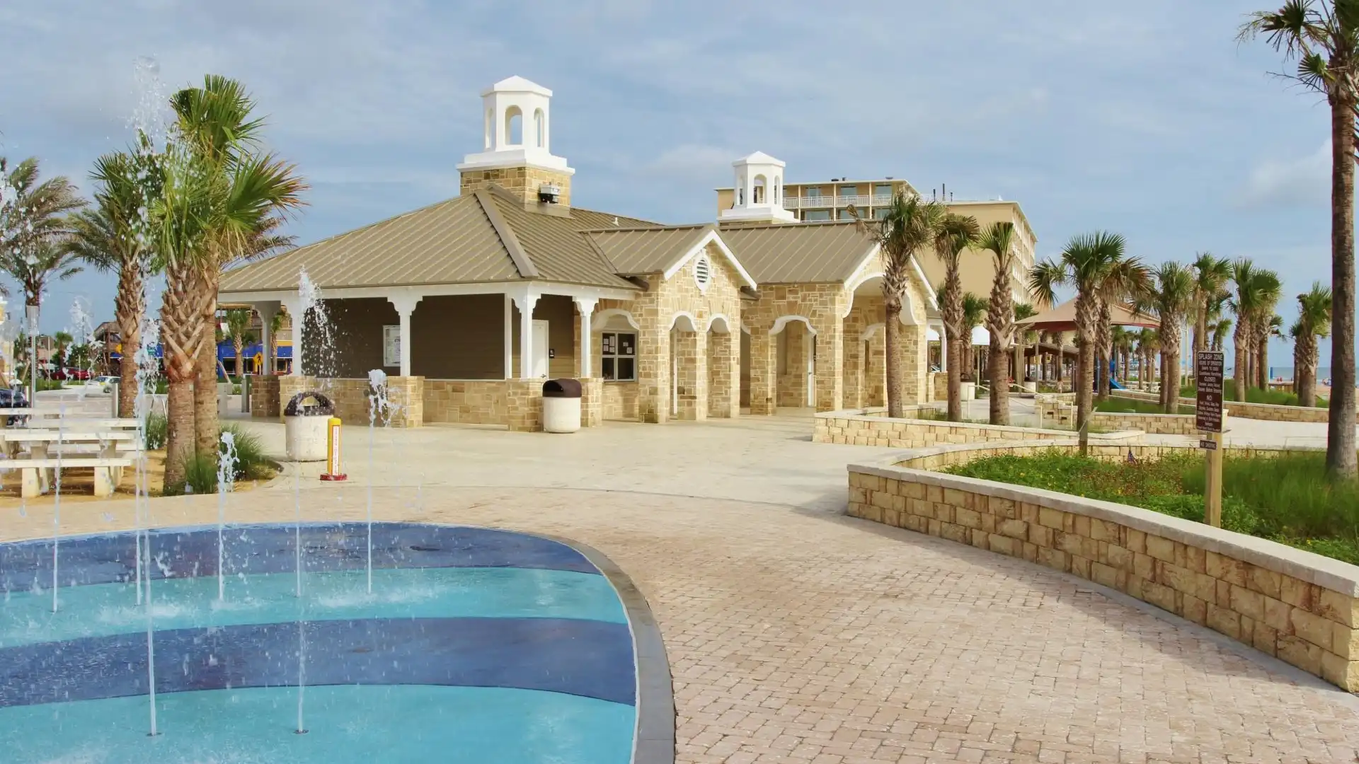 Hotels near Andy Romano Beachfront Park