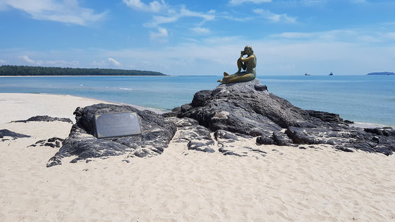 Golden Mermaid Statue