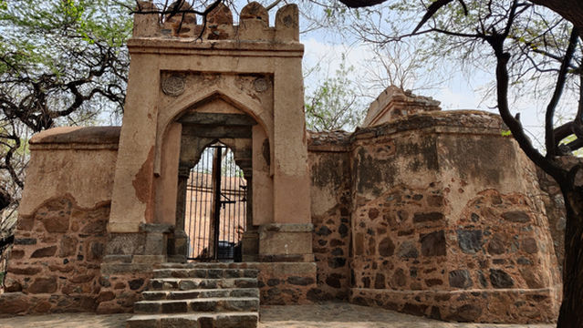 Bhuli Bhatiyari Ka Mahal