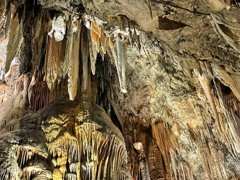 Cuevas de Valporquero