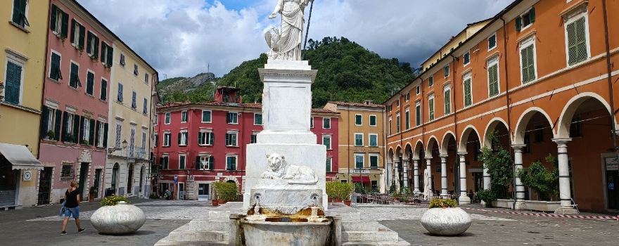 Piazza Alberica
