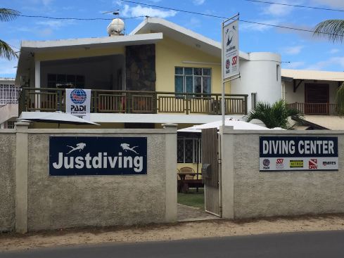 Just Diving In Mauritius Scuba Diving
