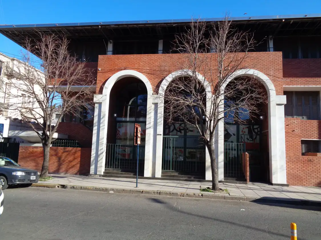 Hotels near Provincial Museum of Natural Sciences "Florentino Ameghino"