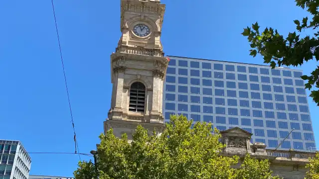 Hotels near Victoria Square