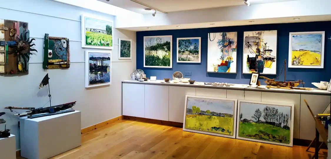 Hotels near The Sentinel Gallery