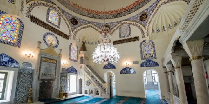 Old Temenos, Eski Mosque