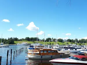 Rantapuisto eli Kasinopuisto