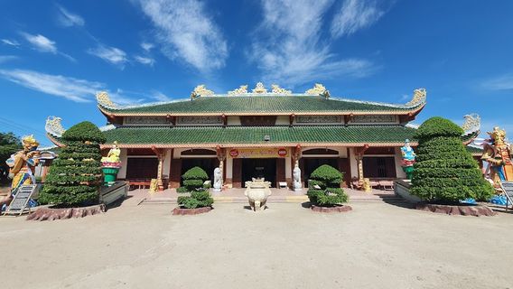 Buddha Temple Ba Nam Hai
