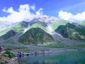 Saif ul Malook National Park