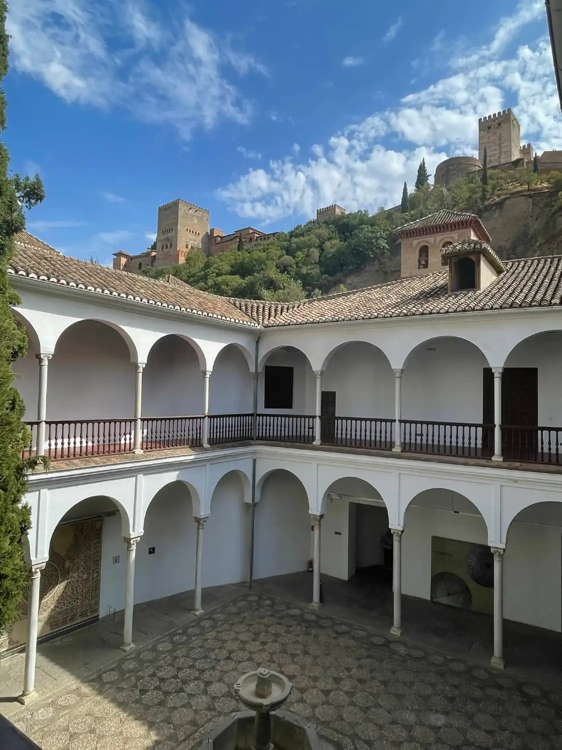 Các khách sạn gần Archaeological Museum of Granada