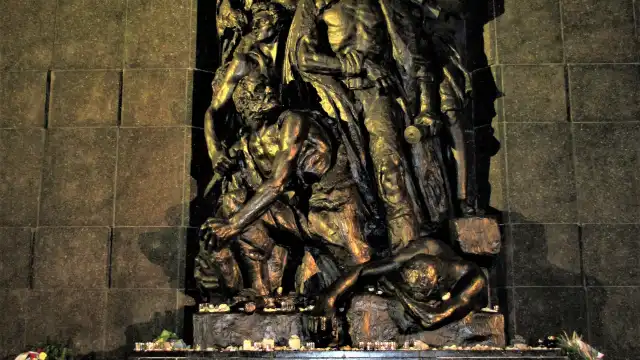 鄰近猶太人區英雄紀念碑的酒店