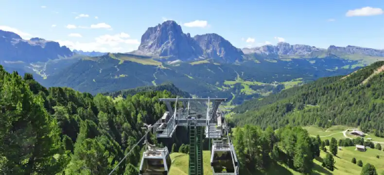 Hotels in Selva