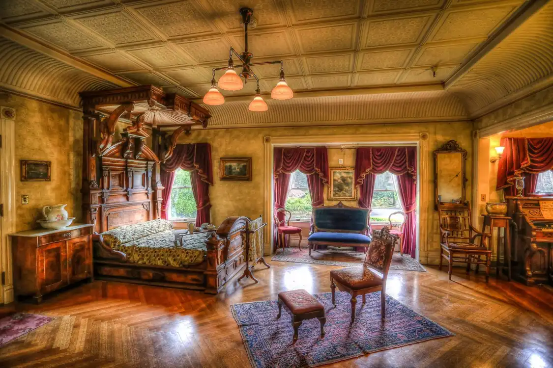 Hotels near Winchester Mystery House