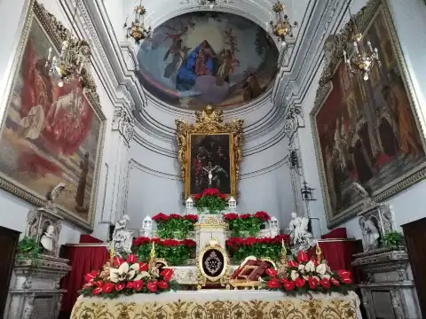 Hoteles cerca de Santuario della Madonna del Carmine