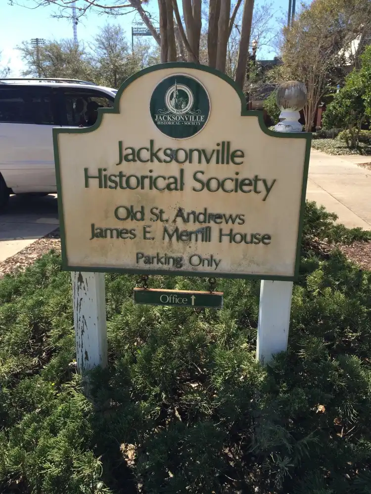 Hotels in der Nähe von James Merrill Museum