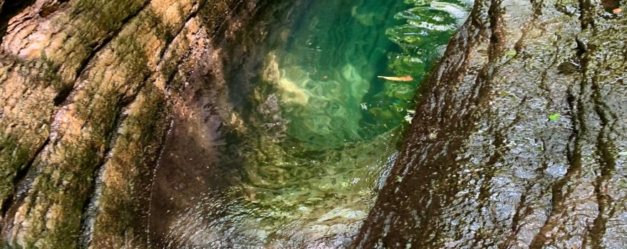 Devil's Bathtub
