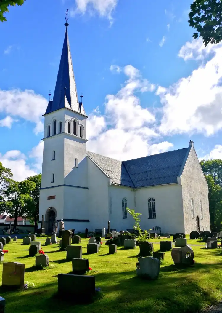 Hotels in Furnes