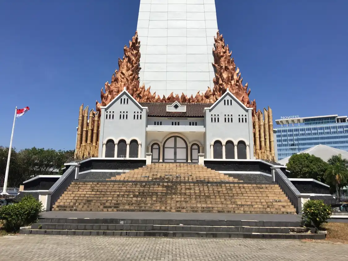 Hotel dekat Monumen Mandala Pembebasan Irian Barat