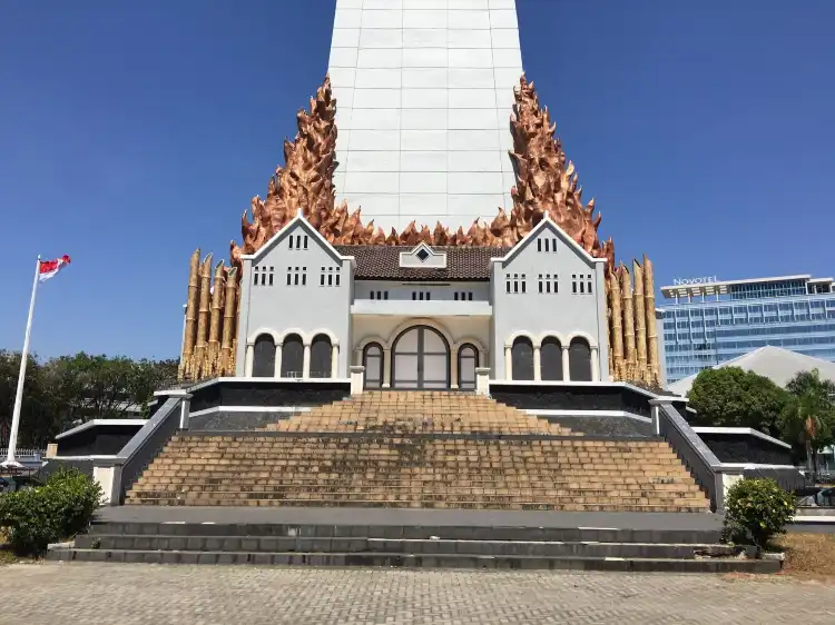 Hotels near Losari Beach Platform