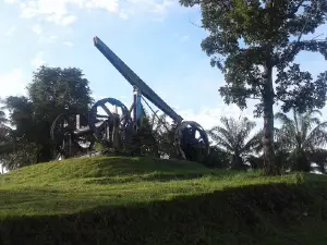 Gelora 10 November Park