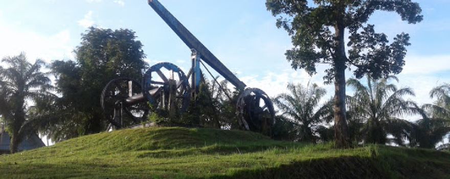 Gelora 10 November Park