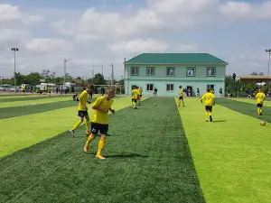 Futbolʹne Pole