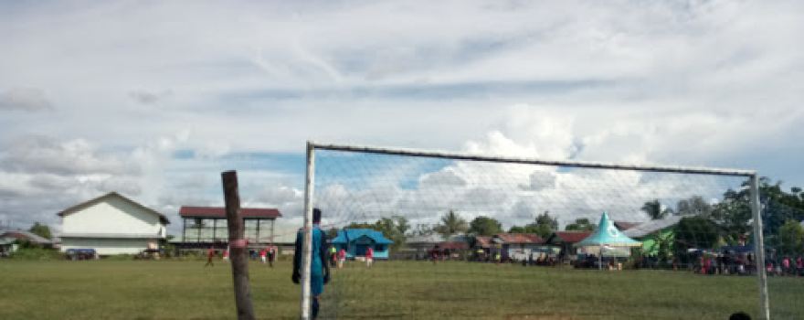 Lapangan Sepak Bola Gunung Lawit