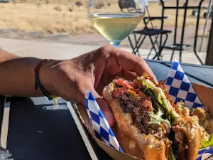 Château Wright Winery and Food Truck