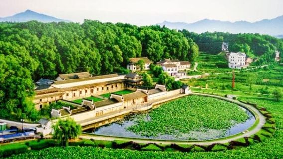 Zeng Guofan's Former Residence - Banyue Pond