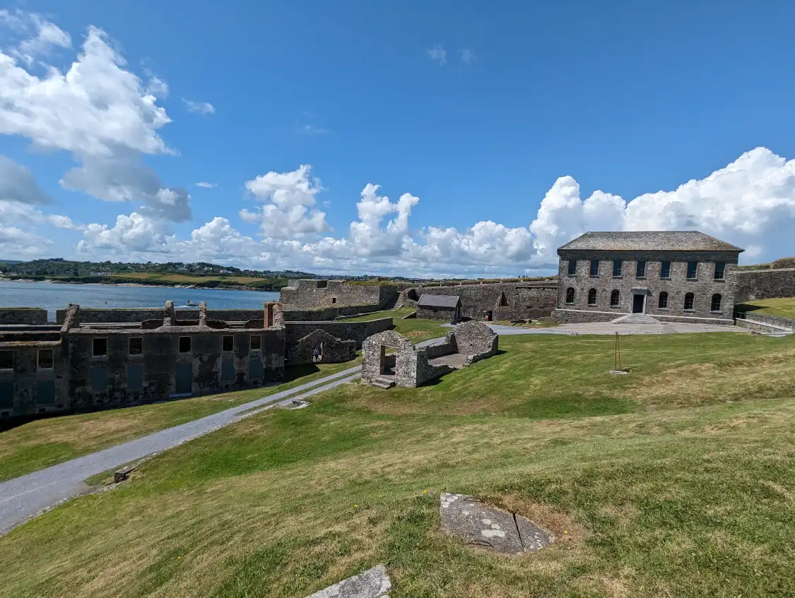 Hotels in der Nähe von Charles Fort