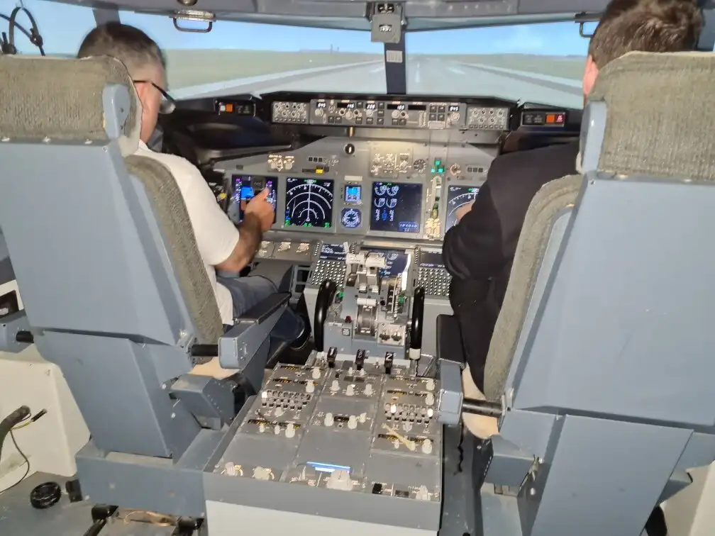 Hotel in zona Flight Experience