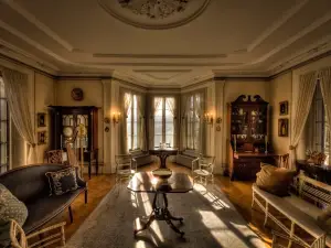 Locust Grove Estate