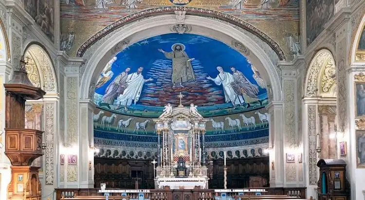 Hotels near Basilica of Saints Cosmas and Damian