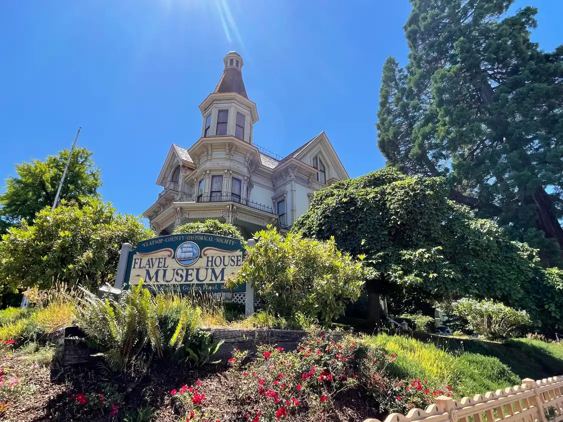 Hotels near Flavel House Museum