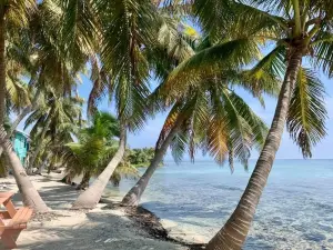 Laughing Bird Caye National Park