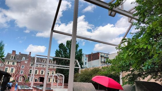 Fragments of Franklin Court