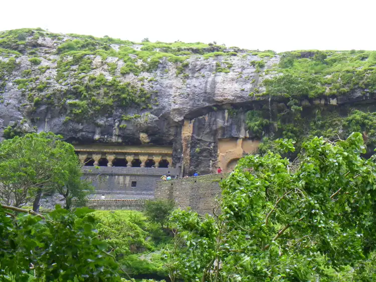 Hotels in Junnar